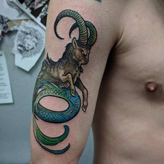 Tatua E Ze Znakami Zodiaku Kozioro Ec Znaczenie Historia Zdj