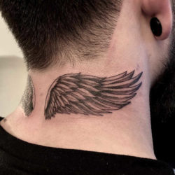 Tatuaż skrzydeł – znaczenie, symbolika, 84 zdjęć