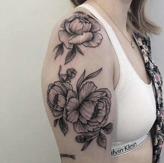 Tatua E Na Ramieniu Niesamowitych Wzor W